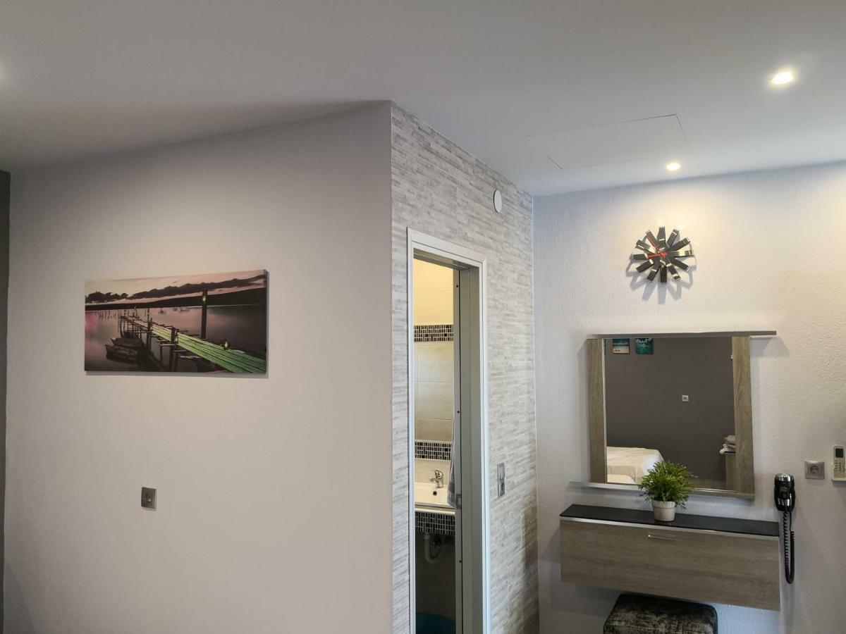 Aimilias Family Apartments Vrasná Extérieur photo
